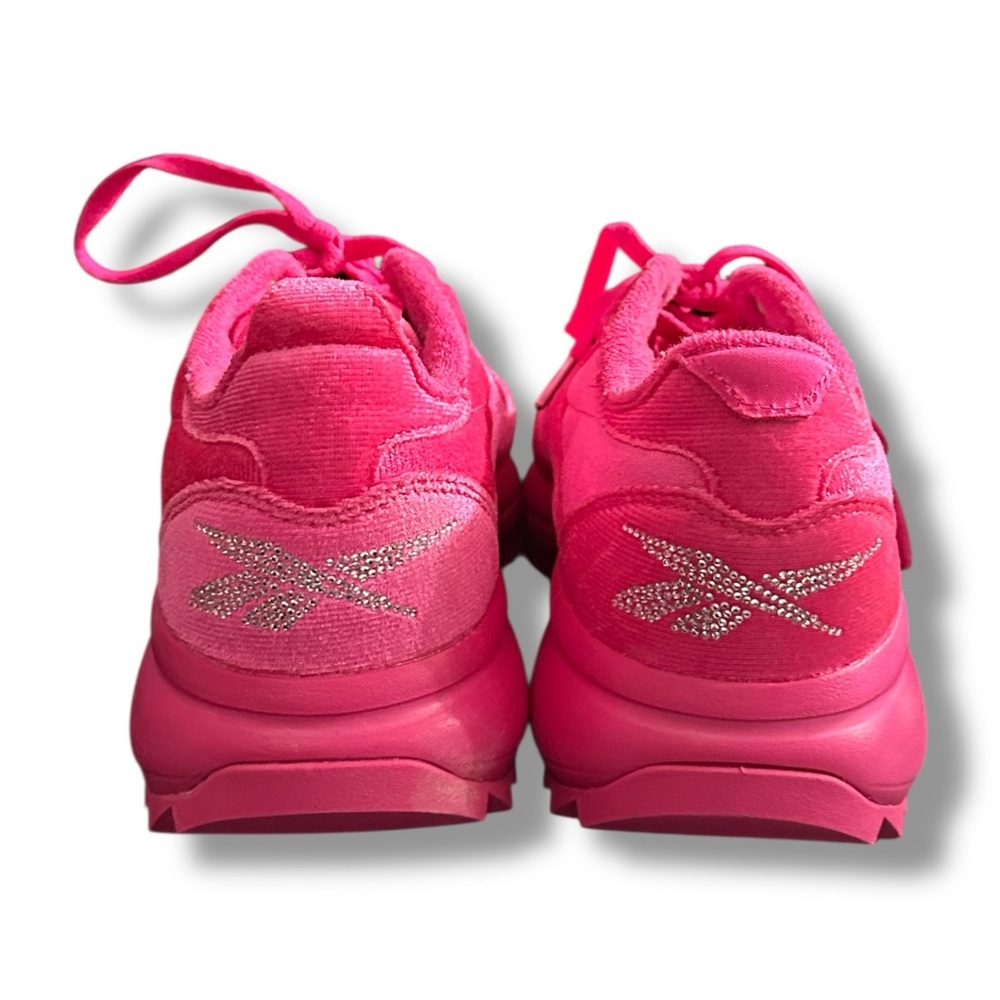 Women’s Reebok X Juicy Couture Classic Leather Sneakers - Picture 4 of 7